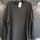 T-SHIRT OVER CON MANICA IN PIZZO nero