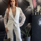 TAILLEUR CON MANICHE IN PIZZO bianco