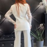 TAILLEUR CON MANICHE IN PIZZO bianco