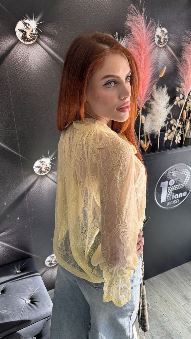 CAMICIA FIOCCO IN PIZZO giallo