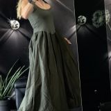 VESTITO MIDI CON GONNA A RUOTA verde militare