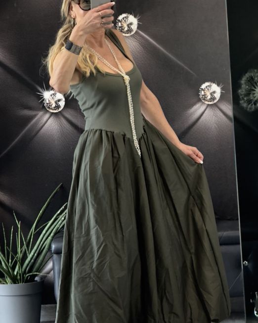 VESTITO MIDI CON GONNA A RUOTA verde militare