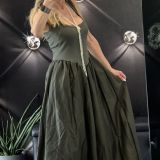 VESTITO MIDI CON GONNA A RUOTA verde militare
