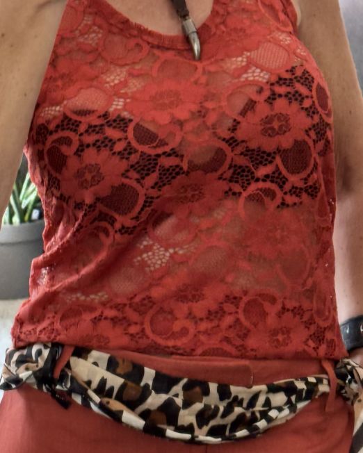 TOP IN PIZZO BY LUMINA colore ruggine