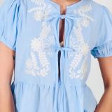 BLUSA RICAMATA CON LACCETTI celeste