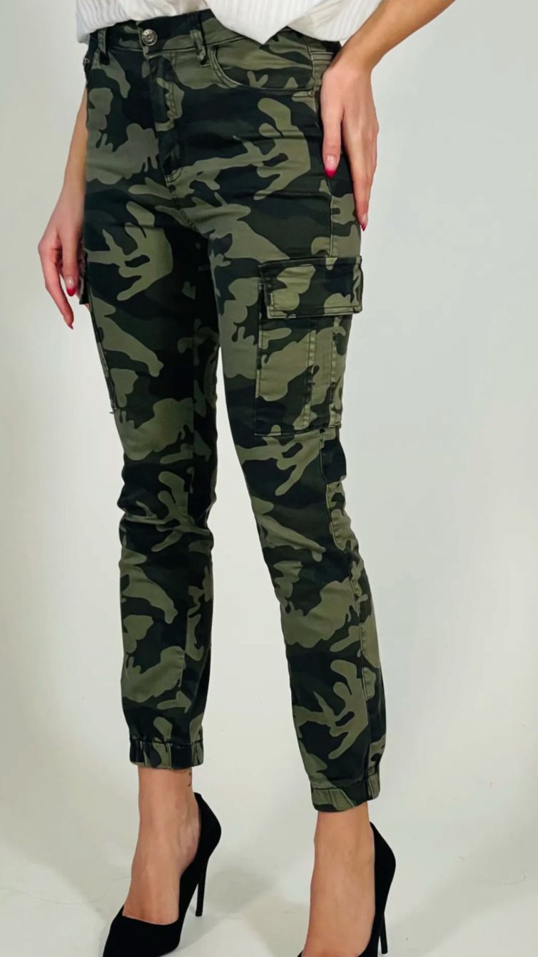 PANTALONE PUSH UP ELASTICIZZATO stampa mimetica