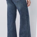 JEANS PALAZZO ELASTICIZZATO CON CINTURA CUOIO lavaggio blu vintage