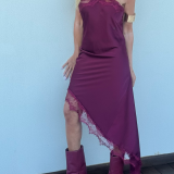 VESTITO ASIMMETRICO SATINATO SCOLLO HALTER bordeaux