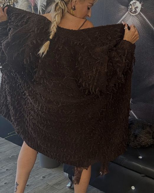{"source_type":"vicut","data":{},"tiktok_developers_3p_anchor_params":"{\"client_key\":\"aw889s25wozf8s7e\",\"capability_name\":\"retouch_image_clear\",\"source_type\":\"vicut\",\"picture_template_id\":\"\"}","pictureId":"97FE92AA-D2CF-4E15-9445-75A6335573DF"}