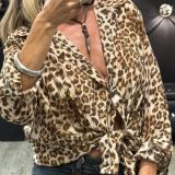 Camicia maculata donna con dettagli gioiello – stile animalier chic