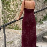 “Wild Elegance – Abito in Tulle Maculato” bordeaux