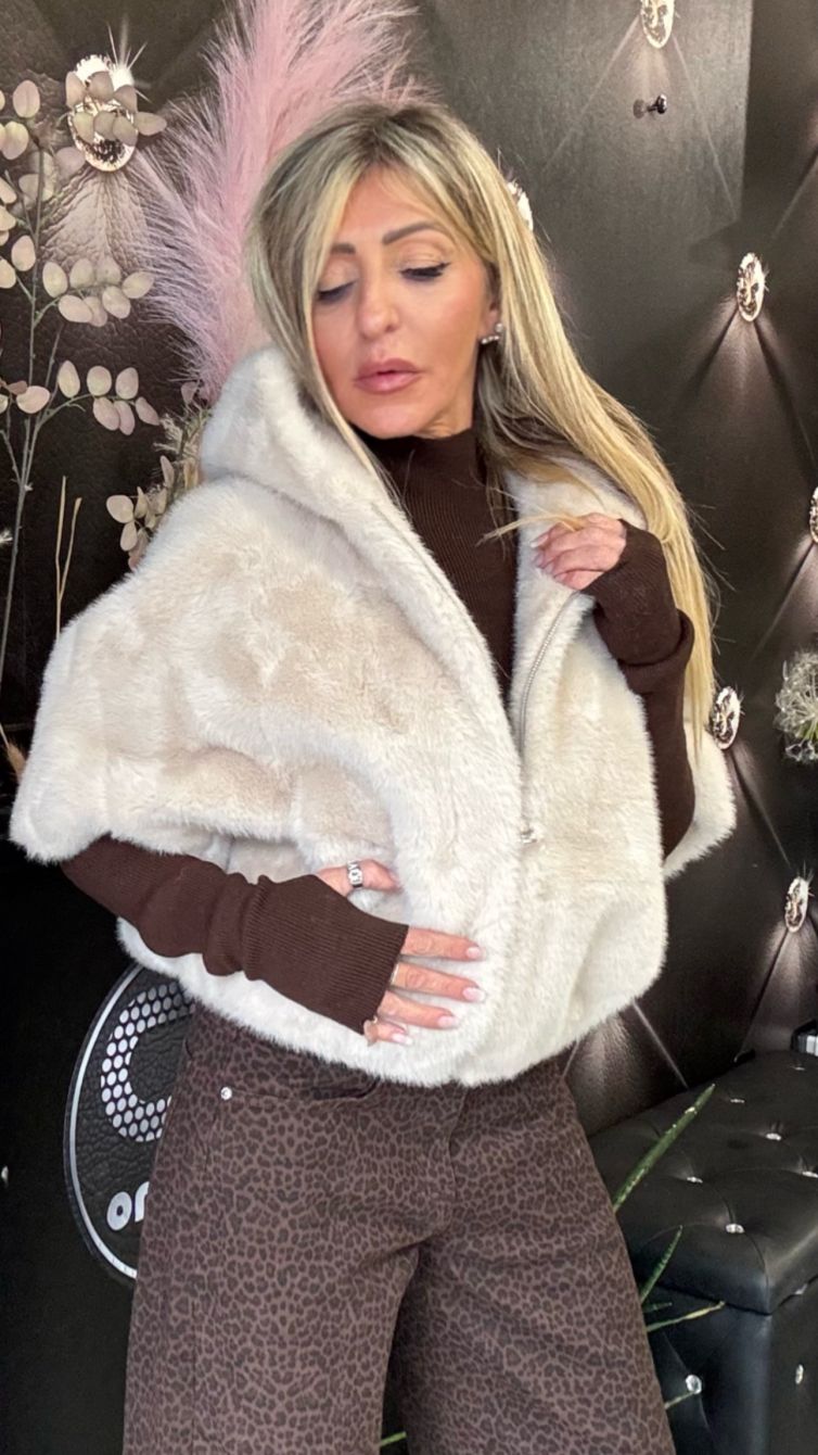 CAPPA IN ECO PELLICCIA CON CAPPUCCIO panna