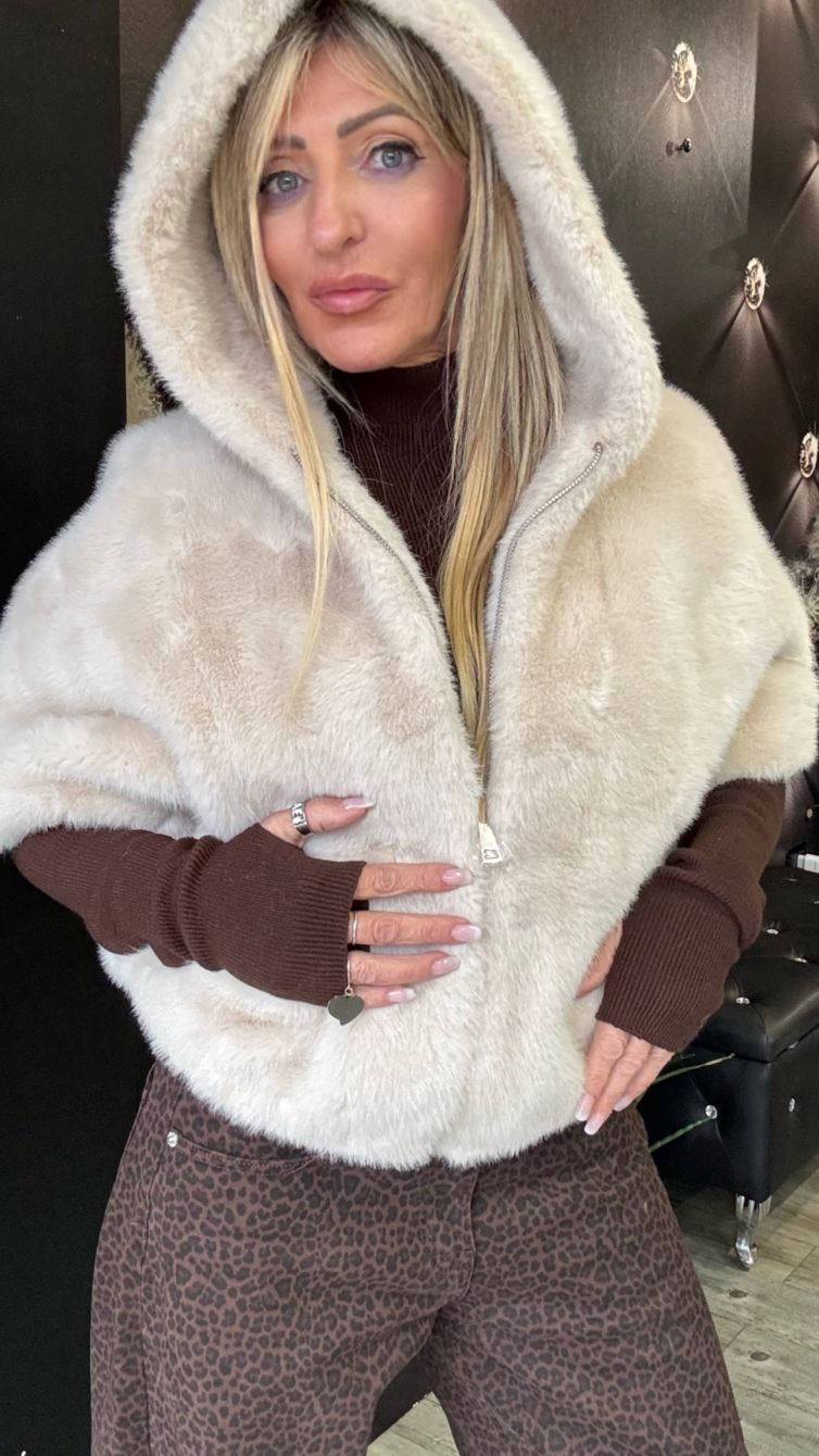 CAPPA IN ECO PELLICCIA CON CAPPUCCIO panna