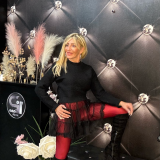 MAGLIONE CON BALZA IN TULLE nero