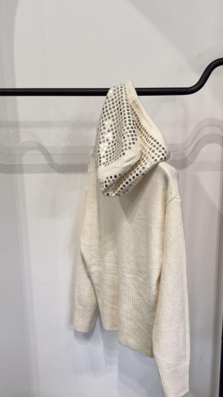 MAGLIONE CON CAPPUCCIO PAILLETTES panna