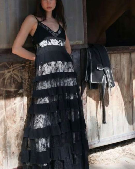 ABITO LUNGO PIZZO A BALZE nero