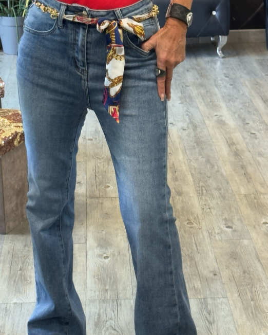 JEANS FLARED PREMIUM CON CINTURA FOULARD