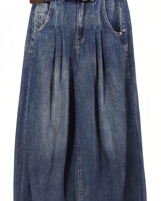 JEANS A GAMBA LARGA CON PINCES E CINTURA INCLUSA