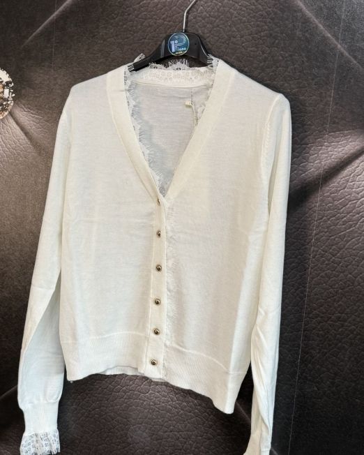 CARDIGAN CON PROFILI IN PIZZO color latte